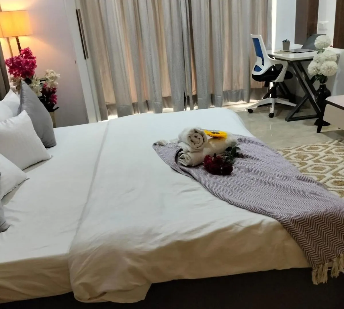 Apartmán Super Luxurious Room With Bathtube Gurgáon