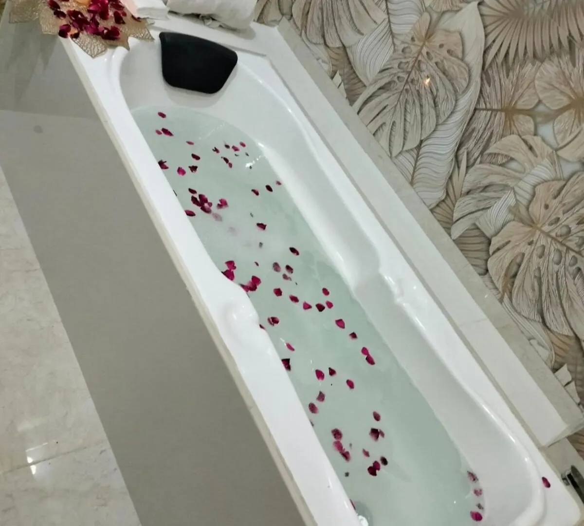 Apartmán Super Luxurious Room With Bathtube Gurgáon