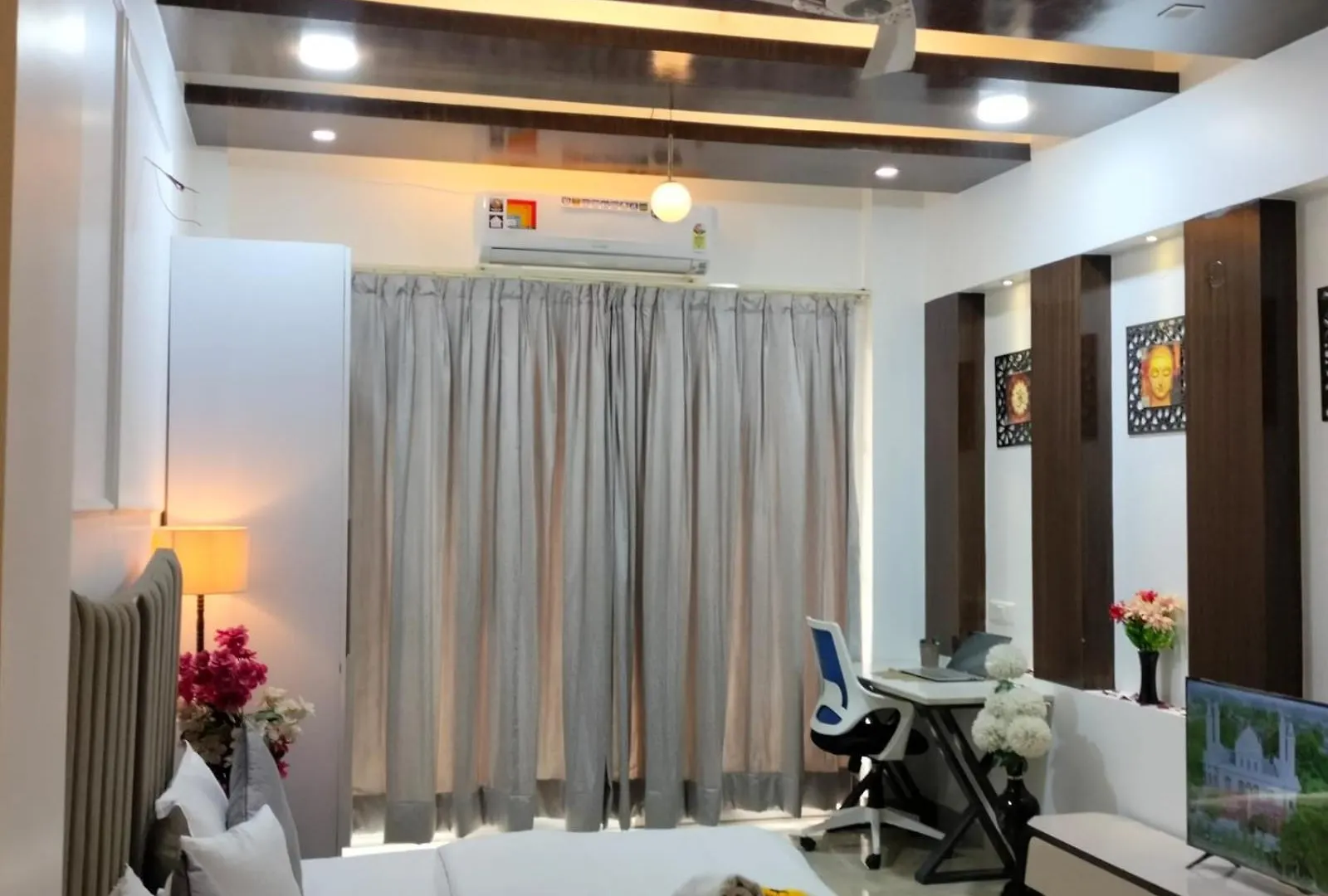 Super Luxurious Room With Bathtube Gurgáon
